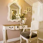 Lianelia Boutique