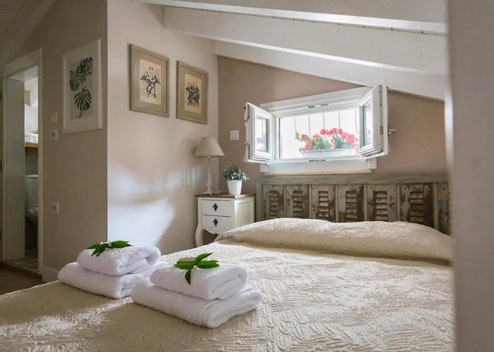 Lianelia Boutique Hébergement de vacances